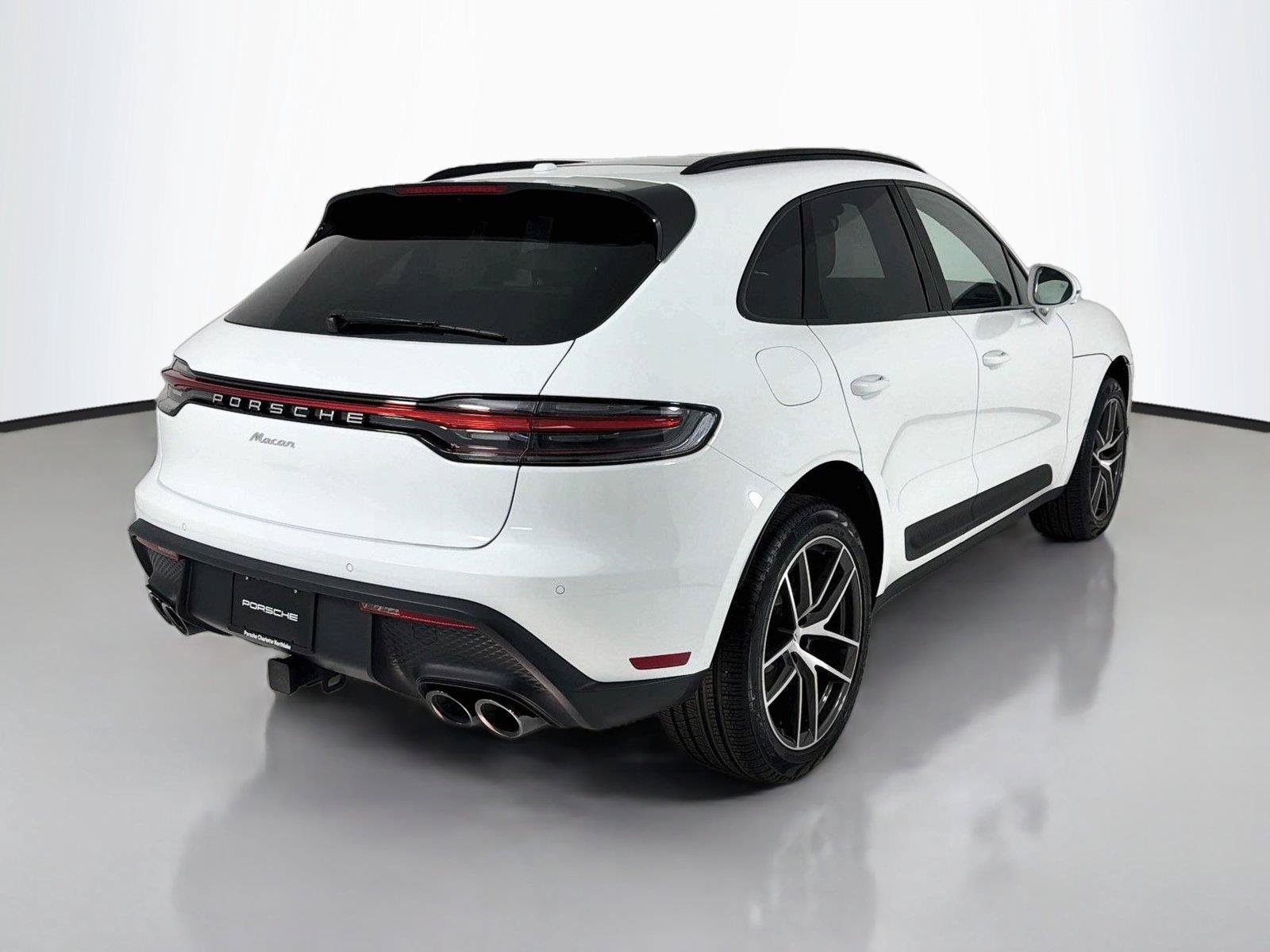 Certified 2026 Porsche Macan Turbo AWD/4WD image 29