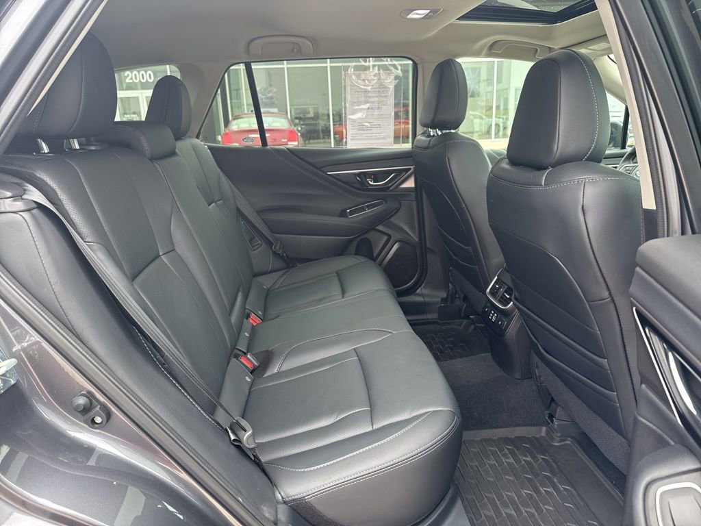 Used 2025 Subaru Outback Touring image 28