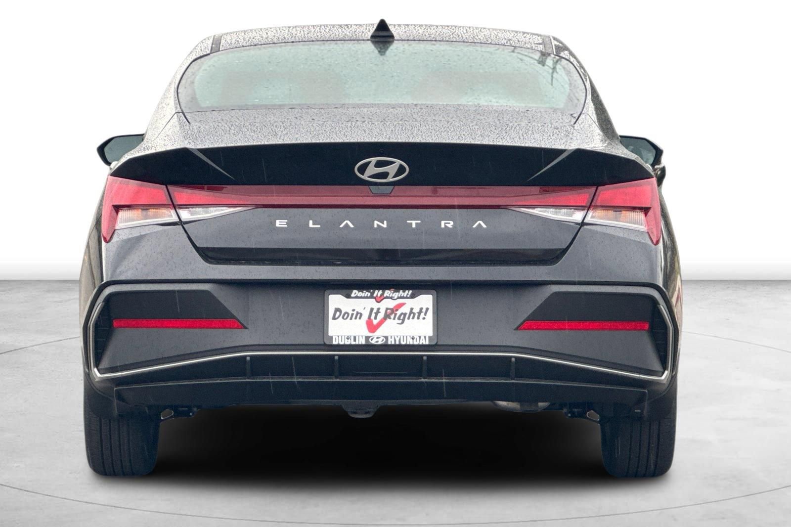 Used 2025 Hyundai Elantra SE image 6