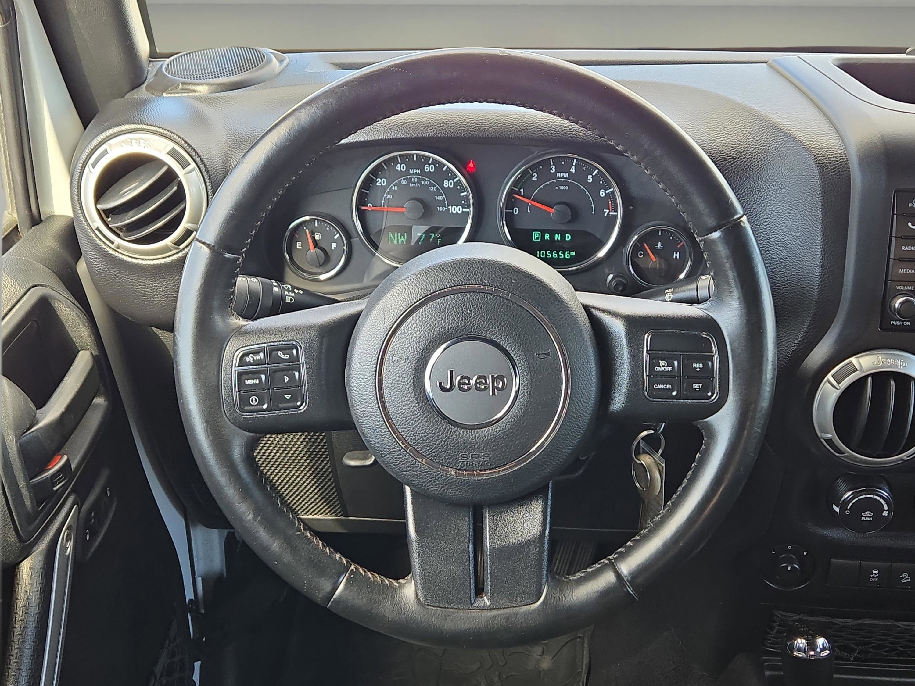 Used 2017 Jeep Wrangler Unlimited Sahara w/ Connectivity Group image 16