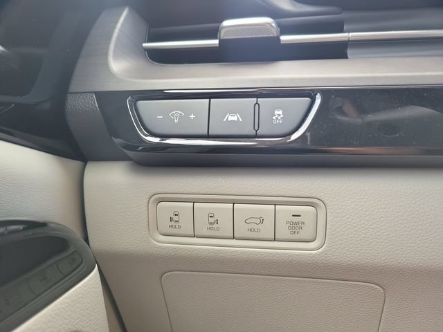 Certified 2024 Kia Carnival EX FWD image 30