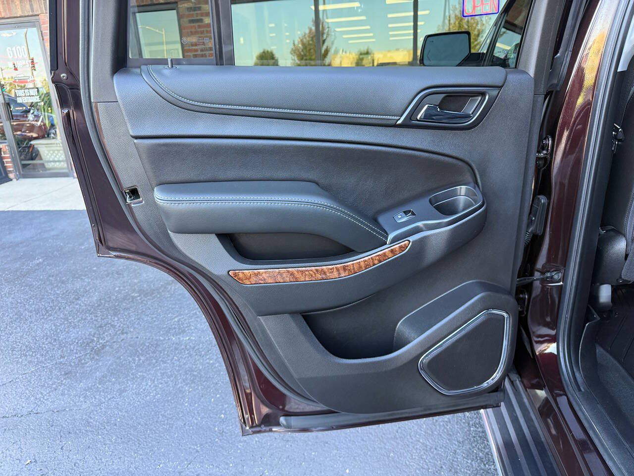 Used 2020 Chevrolet Tahoe Premier AWD/4WD image 23