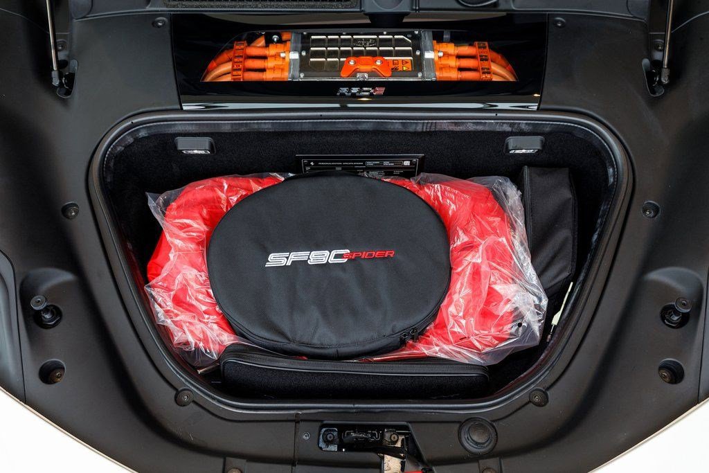 Used 2022 Ferrari SF90 Spider image 40