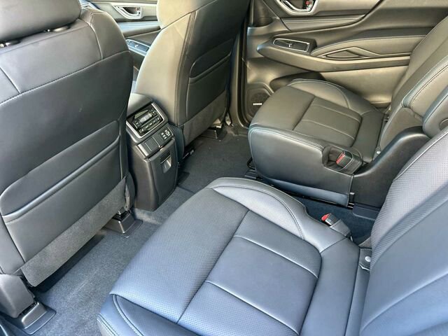 New 2025 Subaru Ascent Limited image 14