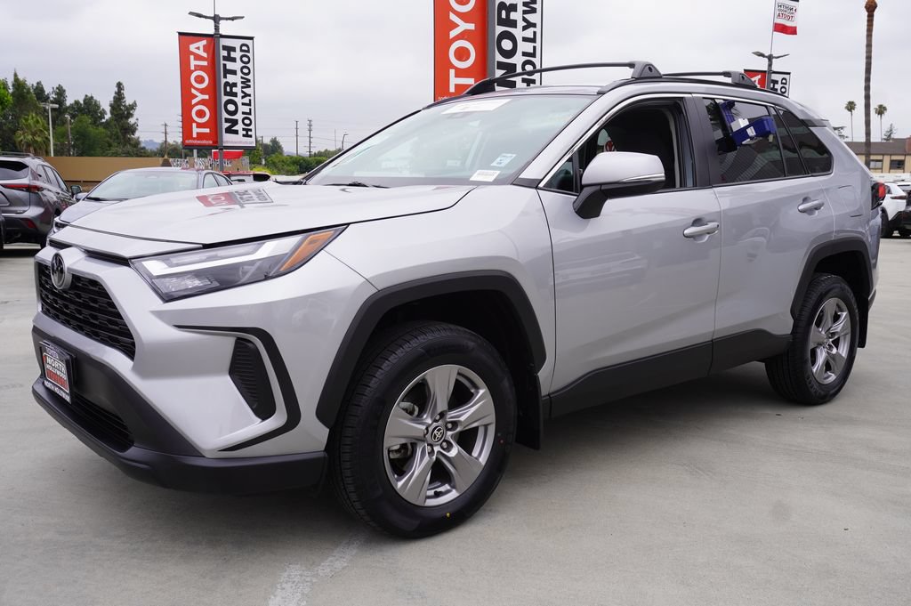 Certified 2024 Toyota RAV4 XLE FWD image 4