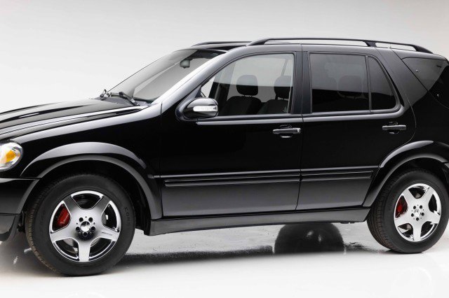 Used 2002 Mercedes-Benz ML 55 AMG 4MATIC image 33