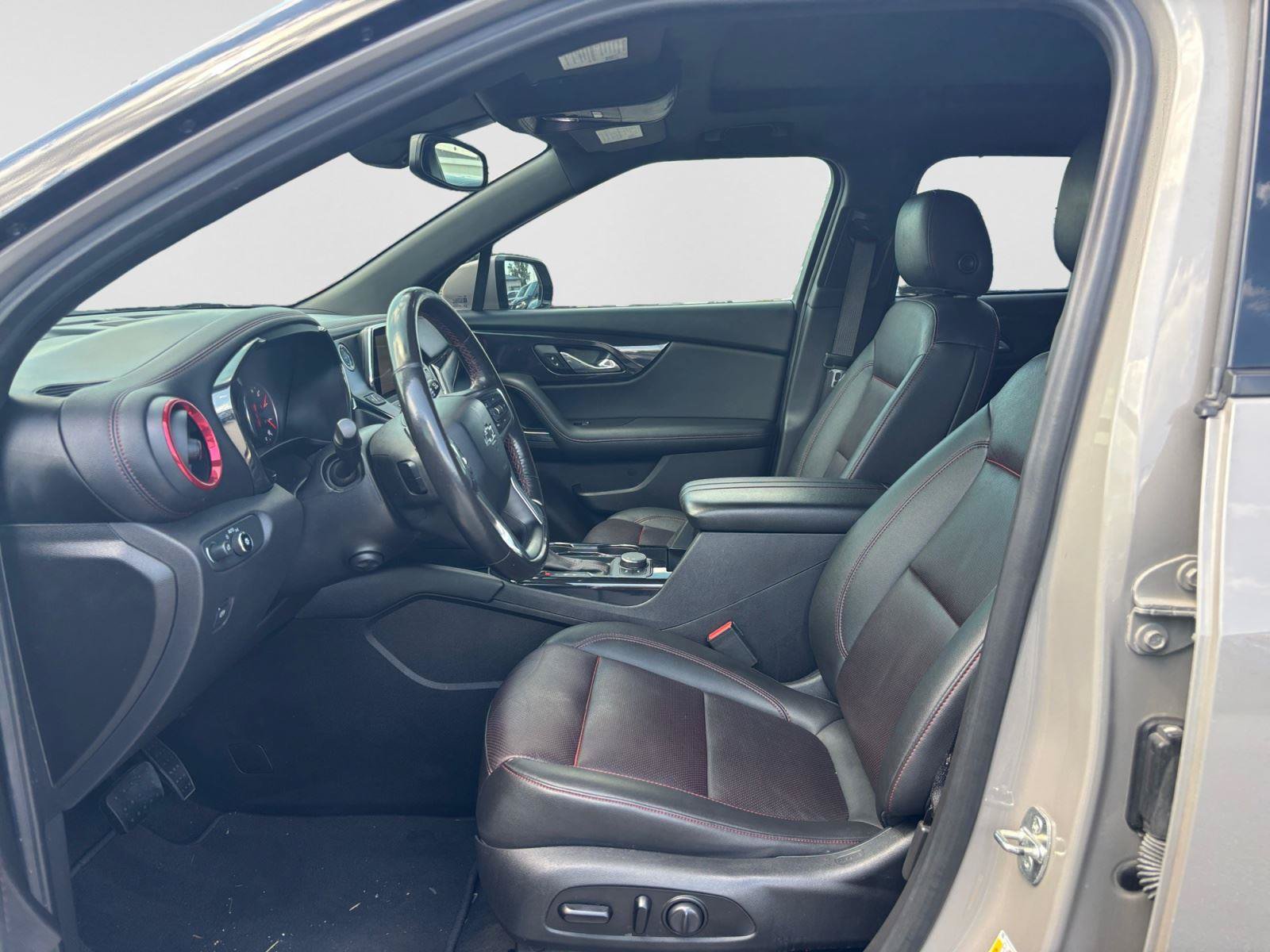 Used 2021 Chevrolet Blazer RS w/ Enhanced Convenience Package FWD image 10