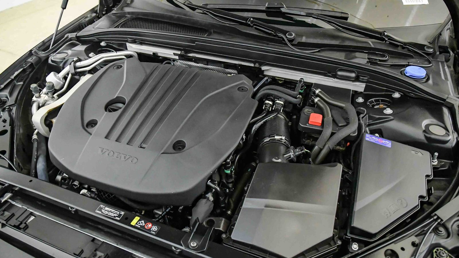 Certified 2024 Volvo S60 B5 Plus w/ Climate Package image 27