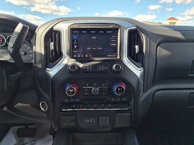 Used 2020 Chevrolet Silverado 1500 LTZ AWD/4WD image 22