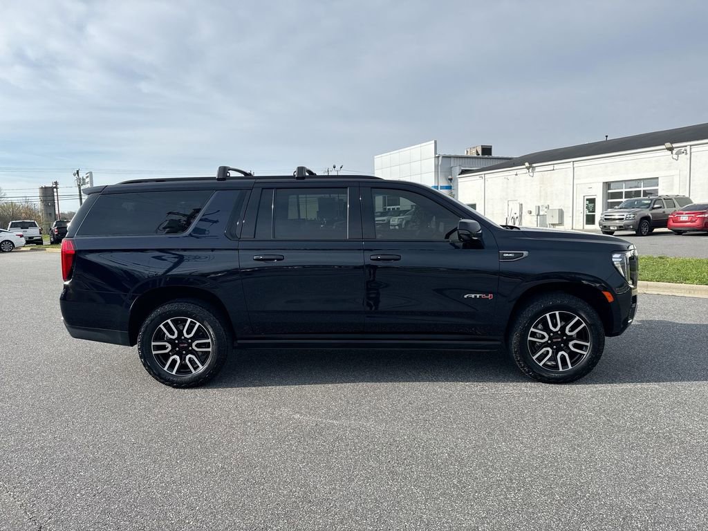 Used 2024 GMC Yukon XL AT4 w/ AT4 Premium Package image 7