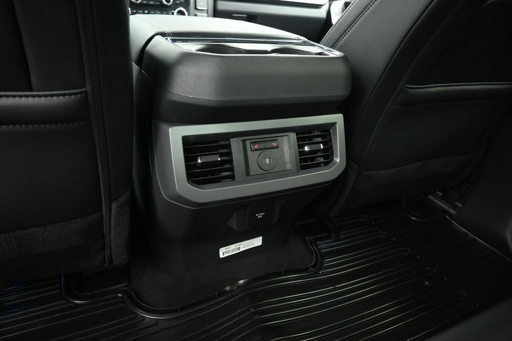 New 2026 Ford F250 Lariat w/ Black Appearance Package AWD/4WD image 20