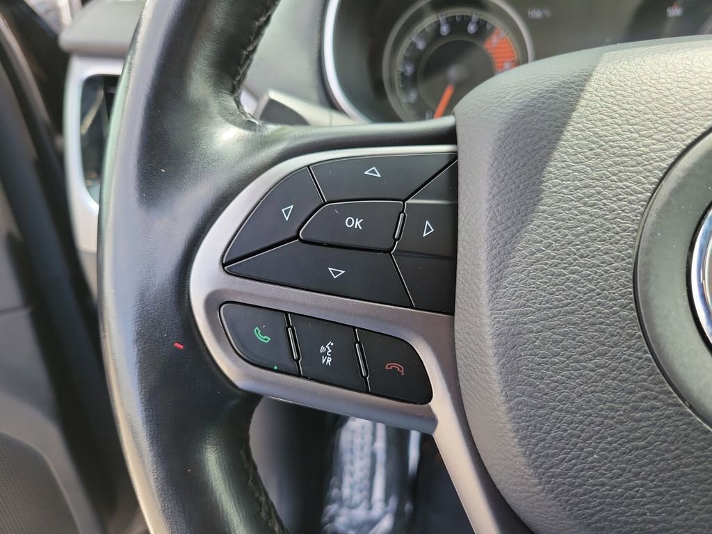Used 2021 Jeep Cherokee Limited AWD/4WD image 26
