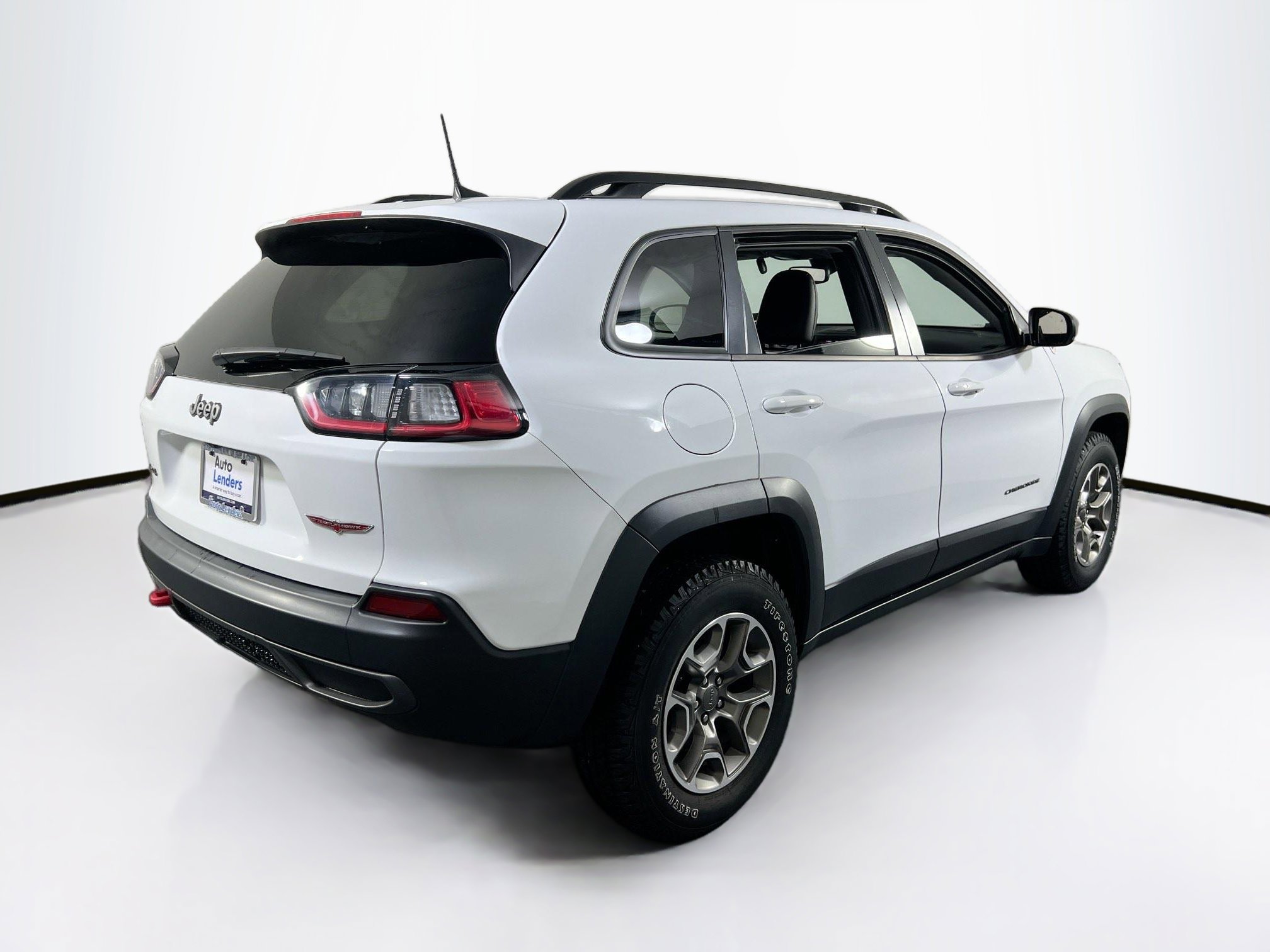 Used 2022 Jeep Cherokee Trailhawk w/ Comfort/Convenience Group AWD/4WD image 5