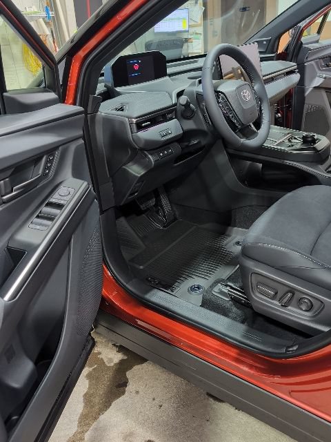 New 2026 Toyota C-HR AWD/4WD image 9