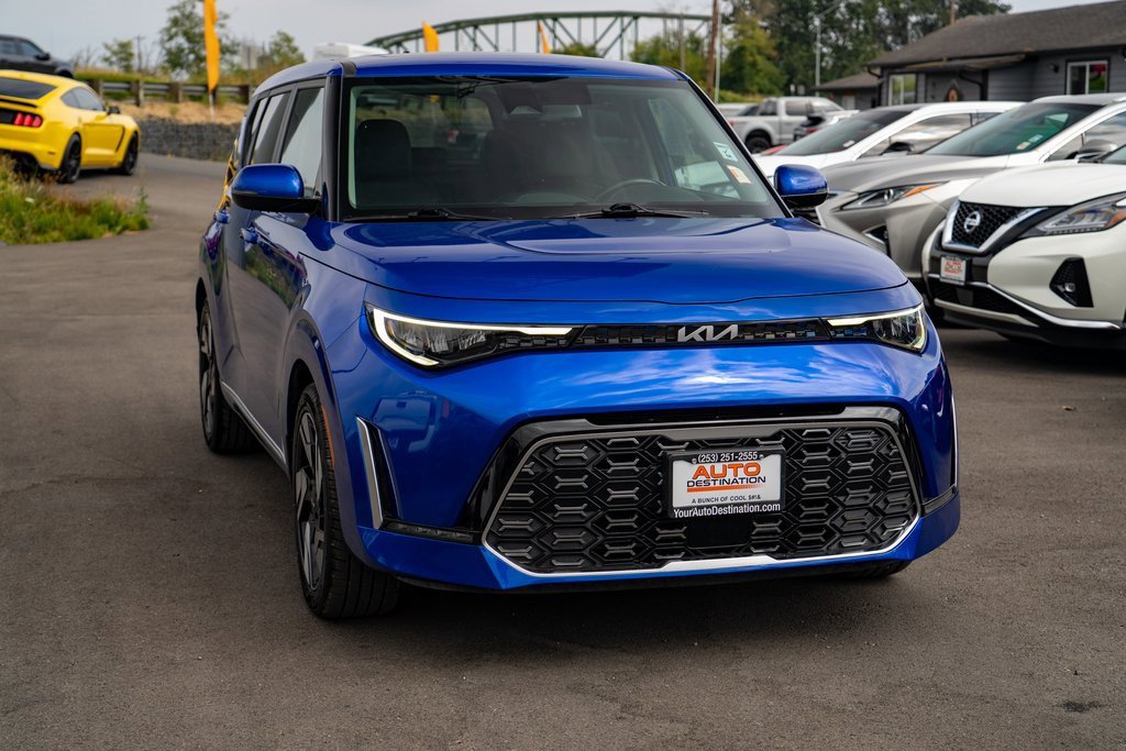Used 2023 Kia Soul GT-Line w/ GT-Line Technology Package image 2