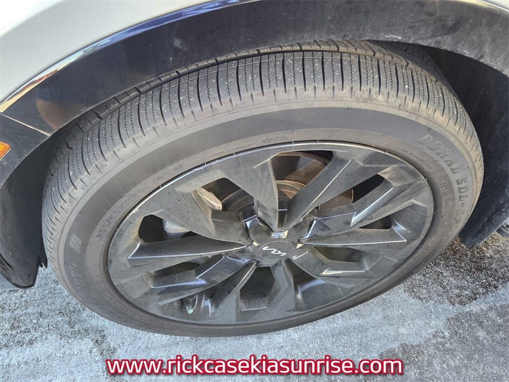 Used 2022 Kia Sorento SX image 10