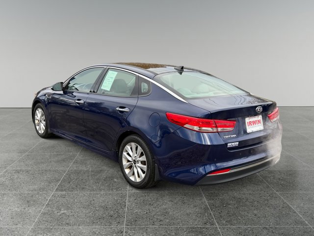Used 2018 Kia Optima EX w/ Premium Package image 3
