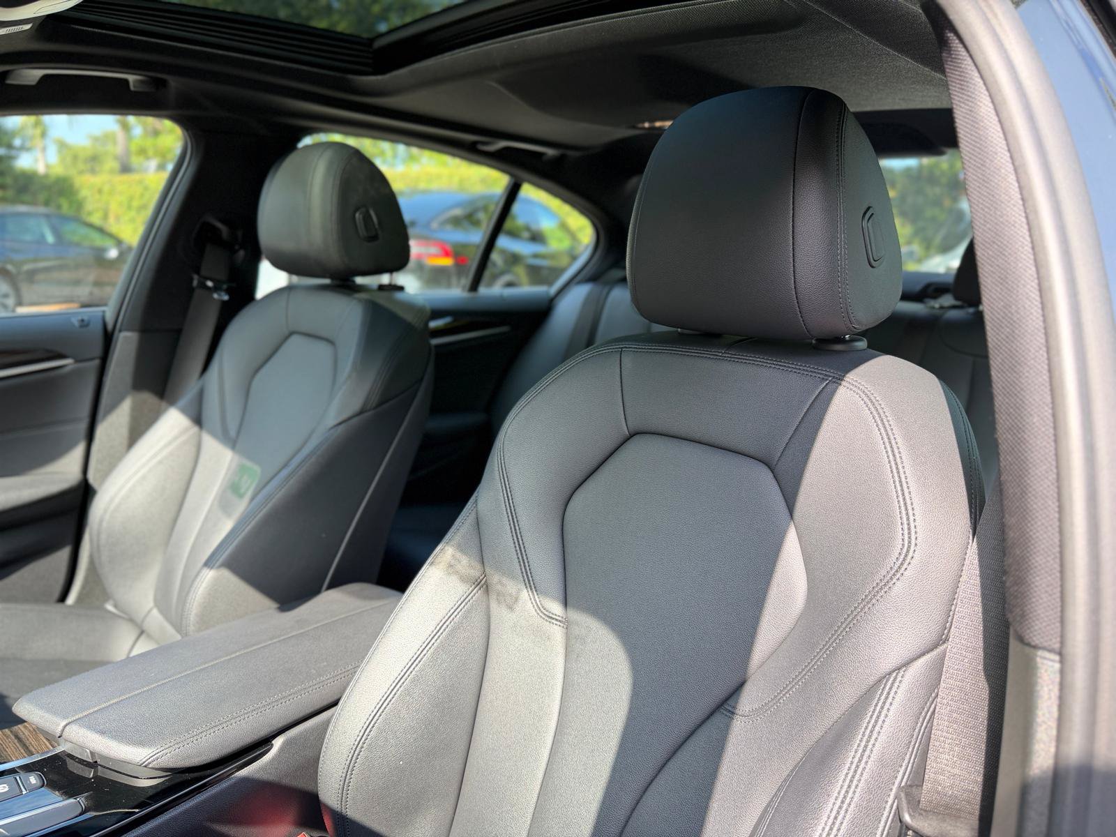 Used 2019 BMW 530e RWD image 26