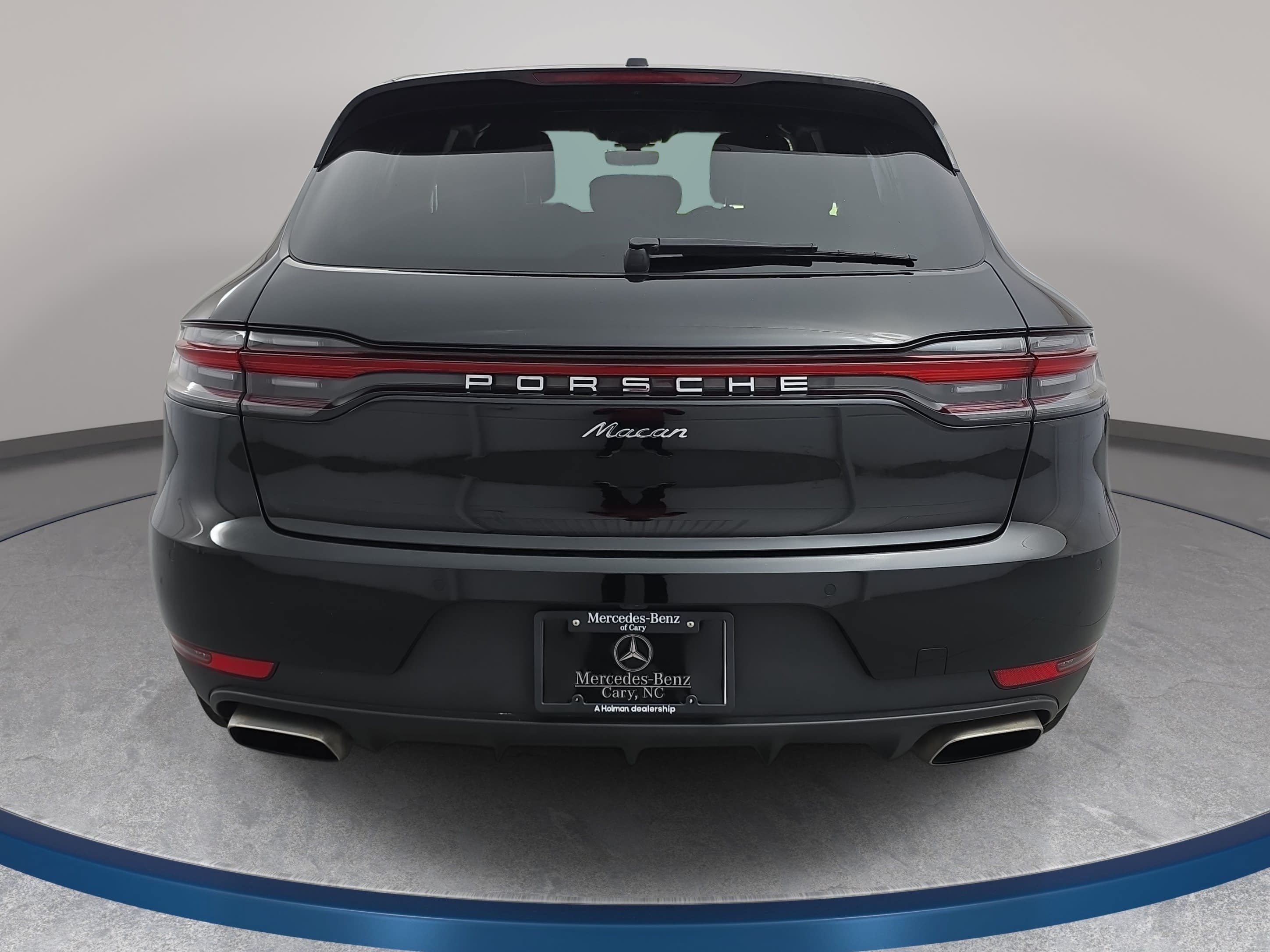 Used 2020 Porsche Macan AWD/4WD image 6