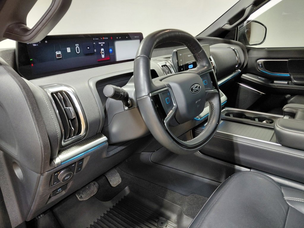 Certified 2025 Ford Expedition Max Platinum w/ Stealth Appearance Package image 27