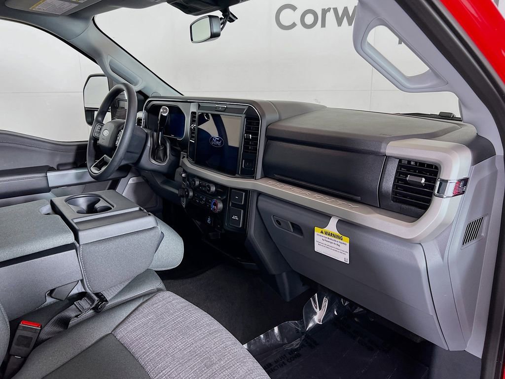New 2025 Ford F350 XLT w/ Black Appearance Package image 30