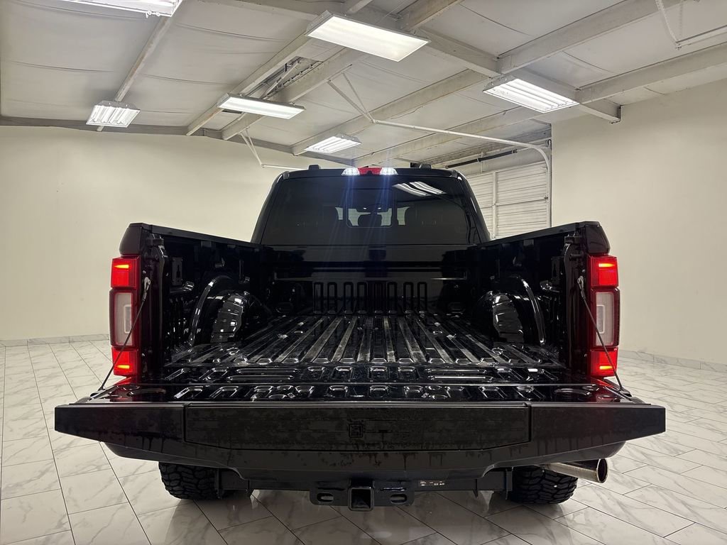 Used 2022 Ford F250 Platinum w/ FX4 Off-Road Package AWD/4WD image 27