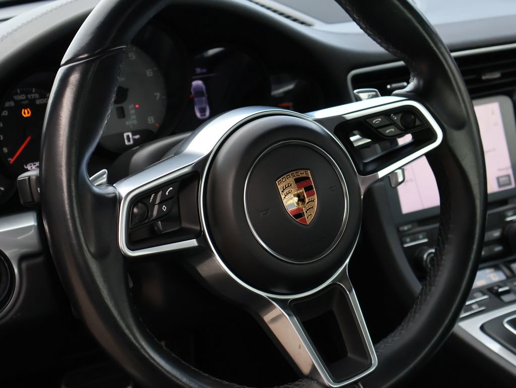 Used 2017 Porsche 911 Carrera 4S image 18