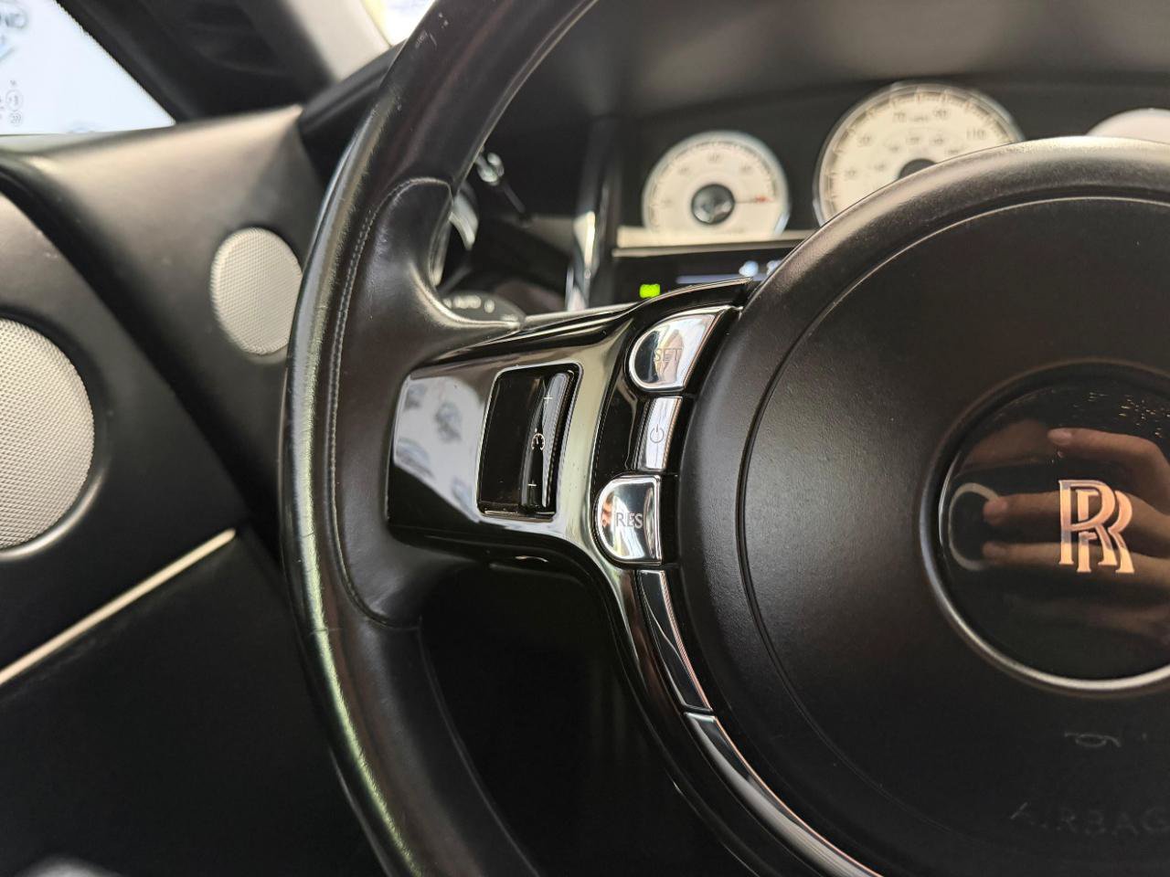 Used 2016 Rolls-Royce Wraith RWD image 25