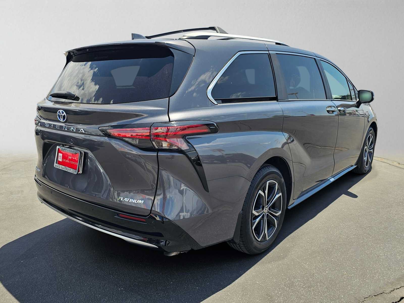 Certified 2025 Toyota Sienna Platinum AWD/4WD image 3