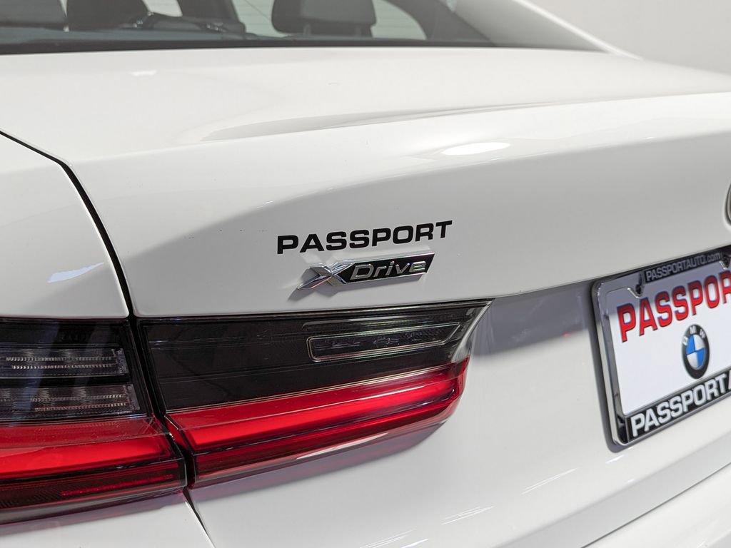 Used 2025 BMW 330i xDrive Sedan w/ Convenience Package image 12