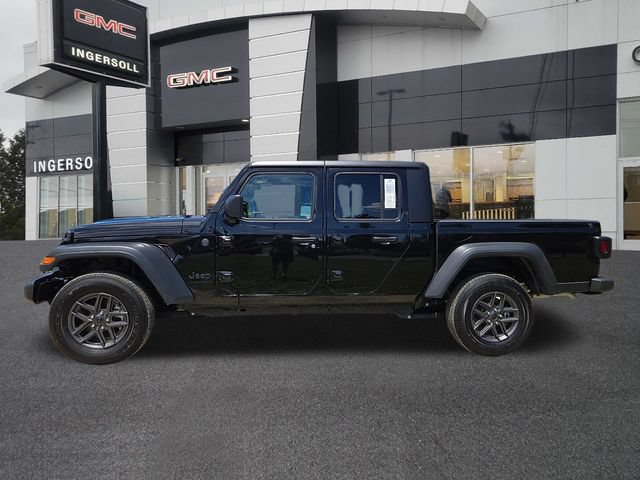 Used 2025 Jeep Gladiator Sport AWD/4WD image 25