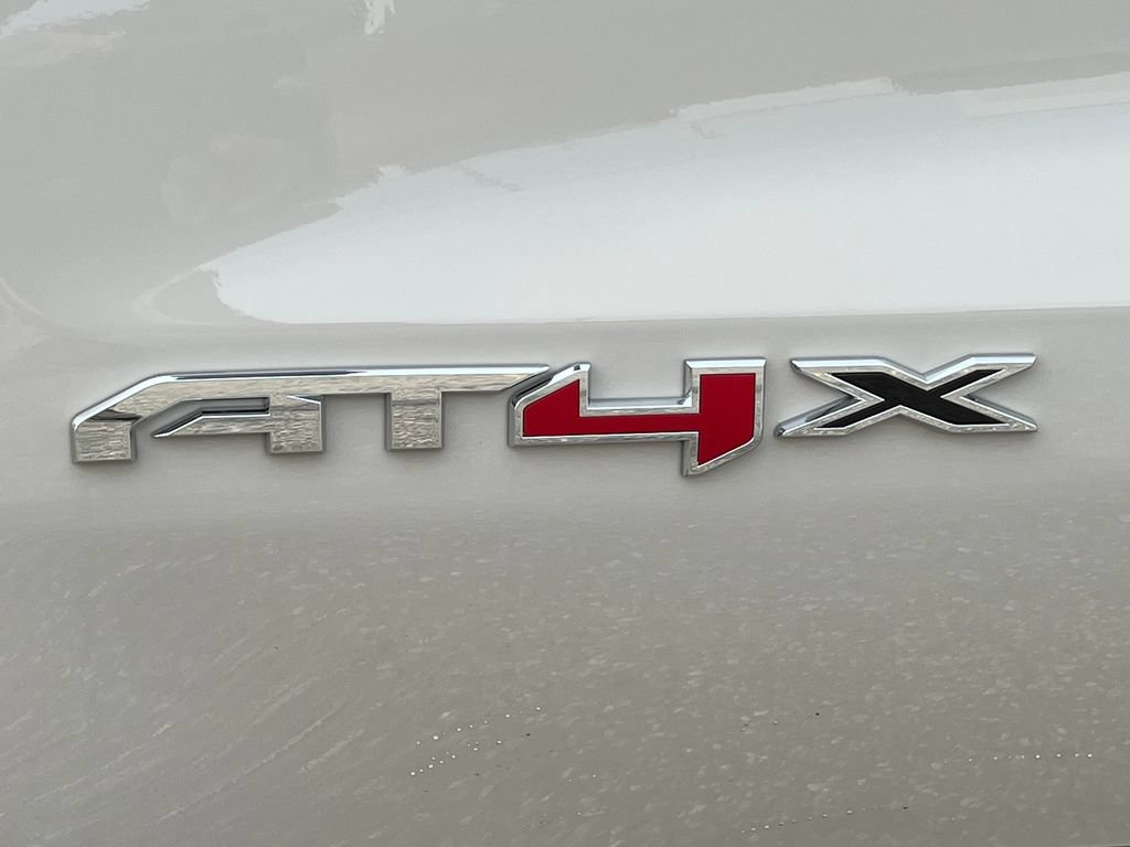 New 2026 GMC Sierra 1500 AT4X AWD/4WD image 17