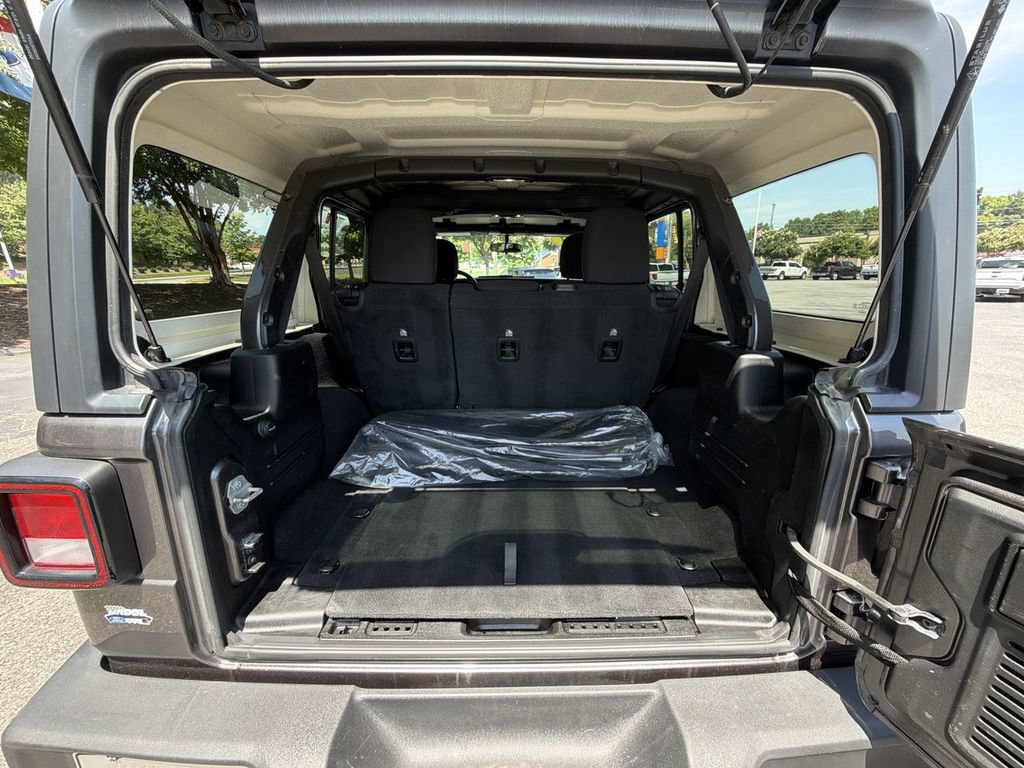 Used 2021 Jeep Wrangler Unlimited Sport AWD/4WD image 24
