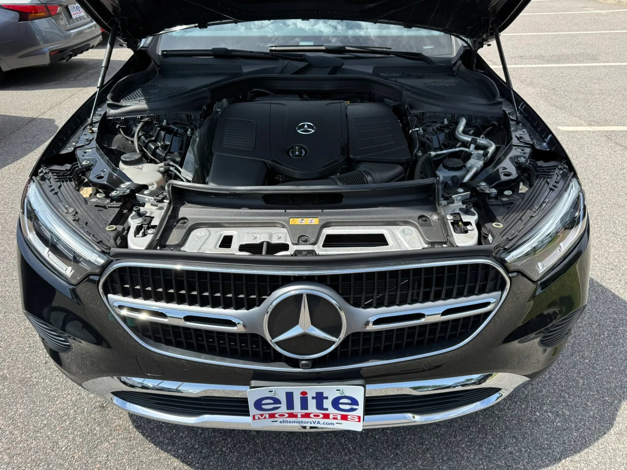 Used 2023 Mercedes-Benz GLC 300 4MATIC image 9