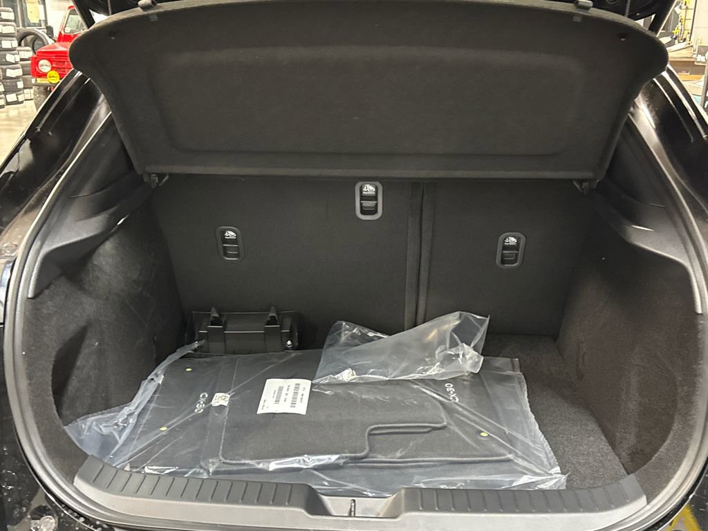New 2026 MAZDA CX-30 AWD 2.5 S w/ Select Sport Pkg image 3