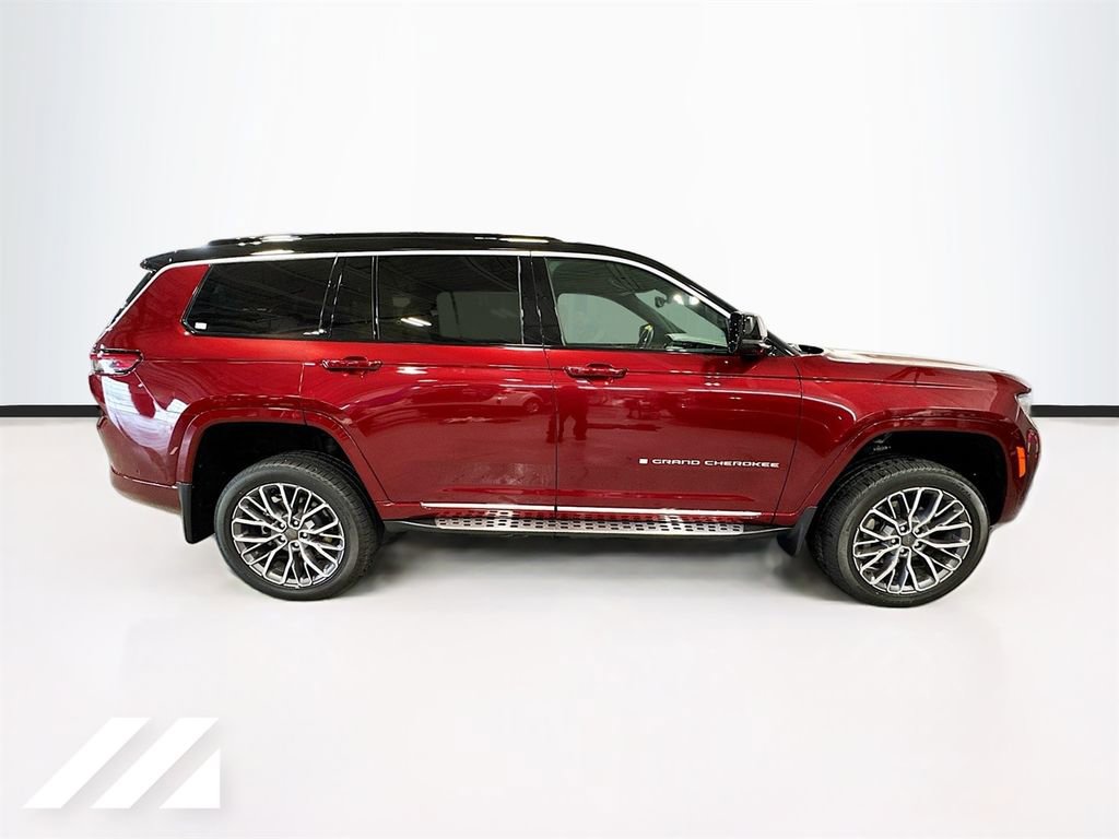 Used 2026 Jeep Grand Cherokee L Summit w/ Advanced Protech Group IV AWD/4WD image 4