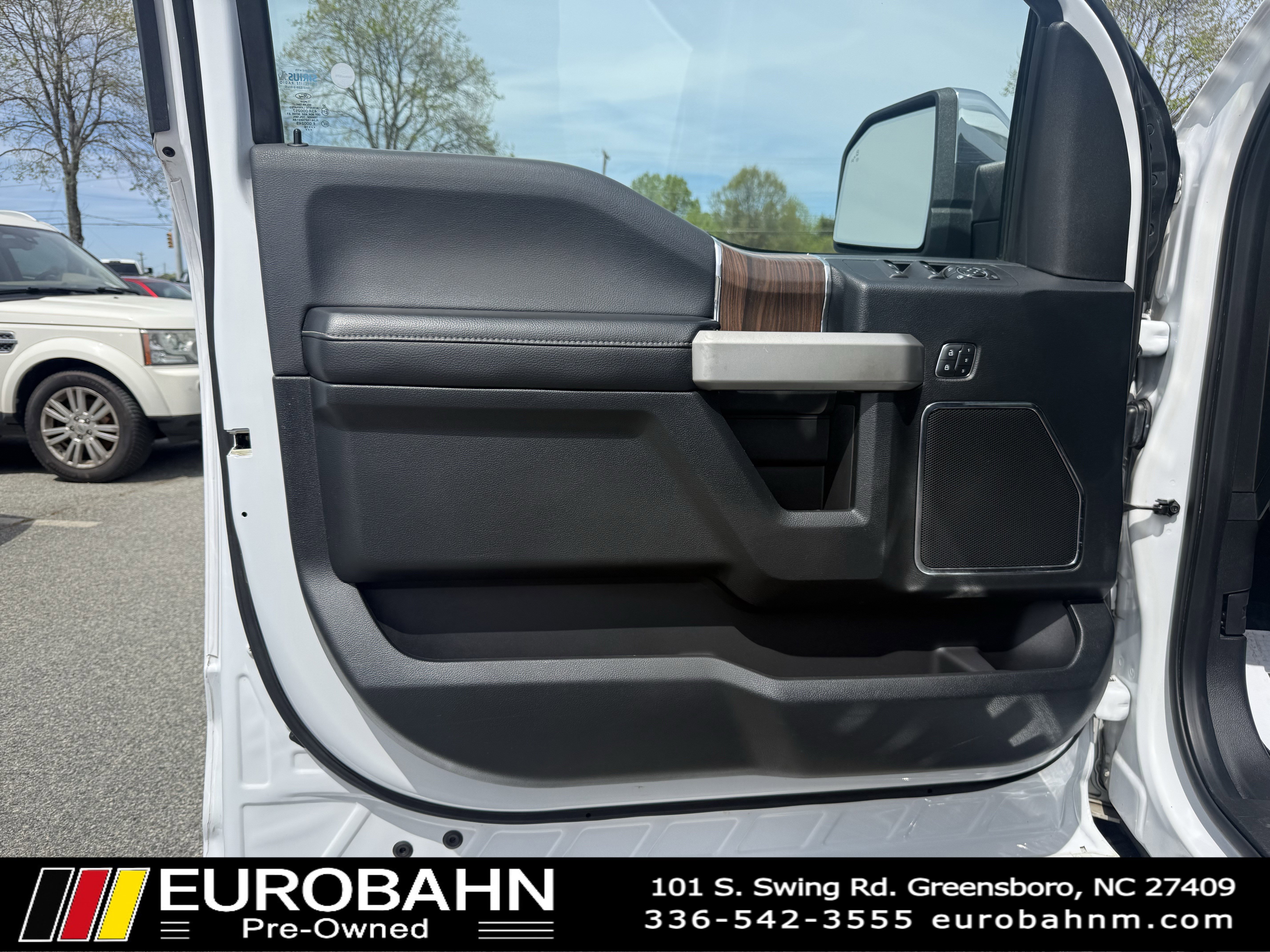 Used 2016 Ford F150 Lariat w/ Equipment Group 502A Luxury image 12