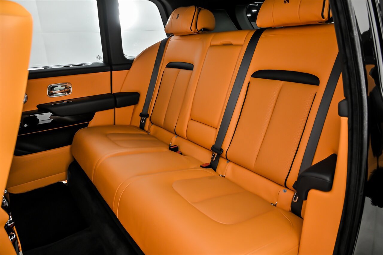 Used 2022 Rolls-Royce Cullinan w/ Dark Exterior Package AWD/4WD image 24