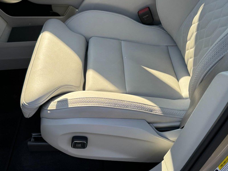 Certified 2025 Volvo EX90 Ultra image 24