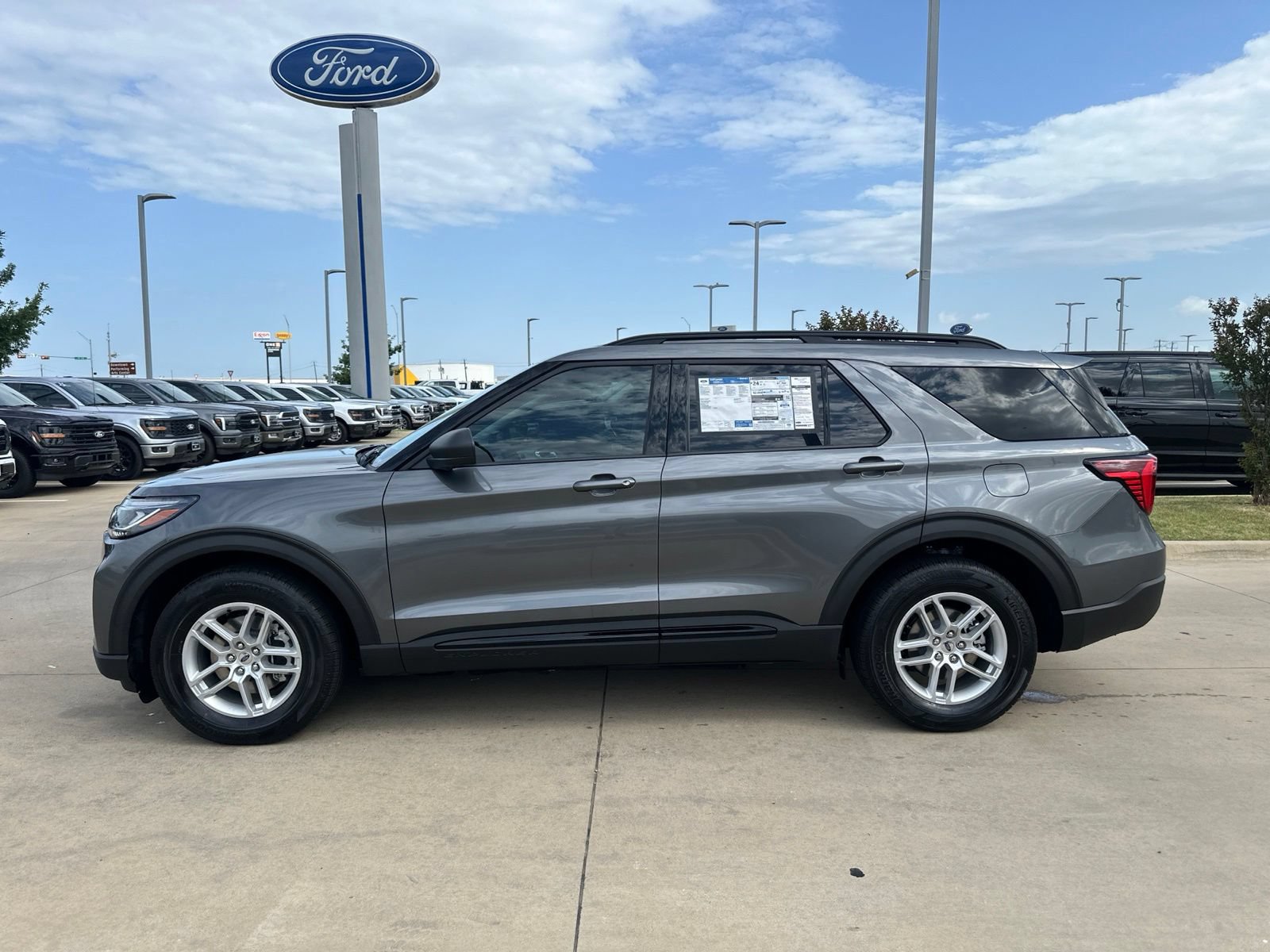 New 2026 Ford Explorer Active w/ Active Comfort Package RWD image 2