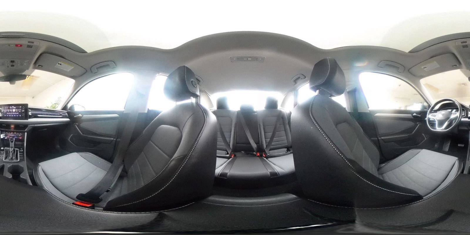 Used 2025 Volkswagen Jetta SE image 43