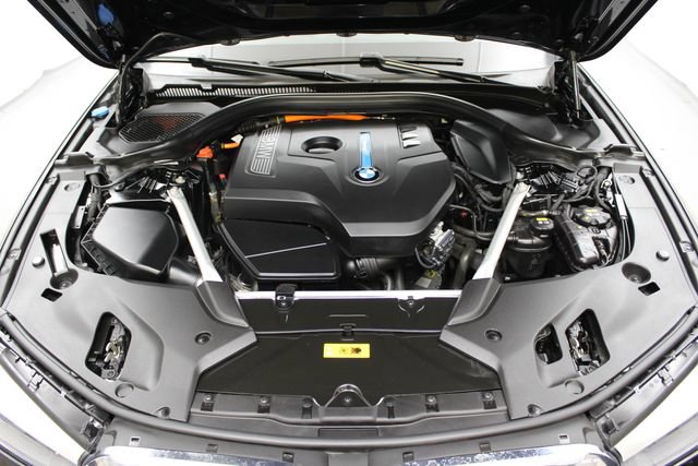 Used 2018 BMW 530e xDrive AWD/4WD image 34