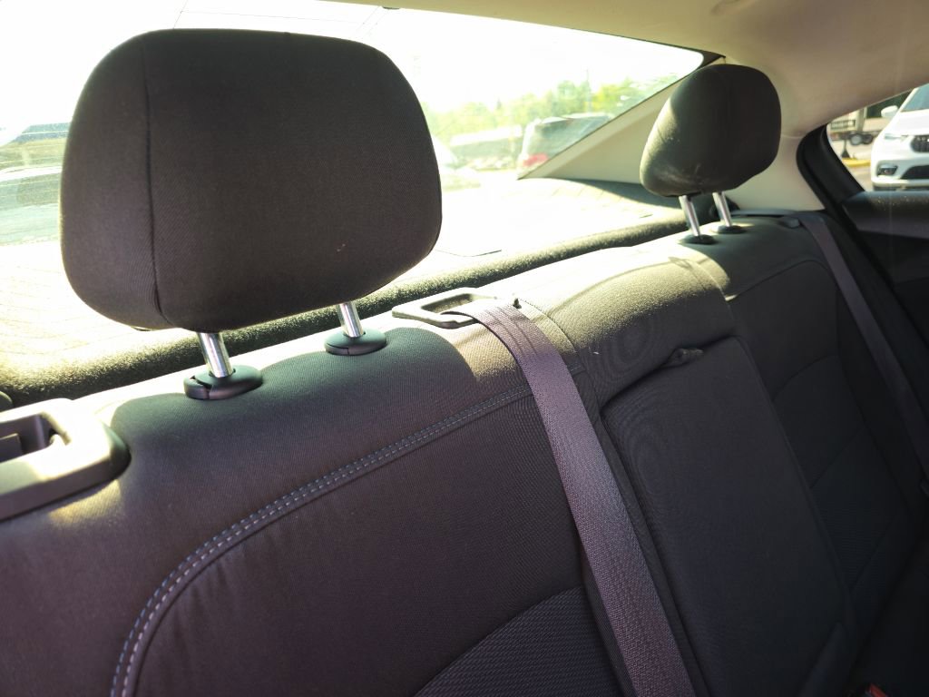 Used 2017 Chevrolet Cruze LT image 44