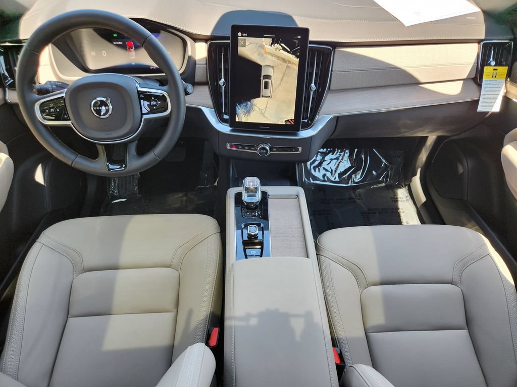 New 2026 Volvo XC90 B6 Plus w/ Protection Package Premier AWD/4WD image 15