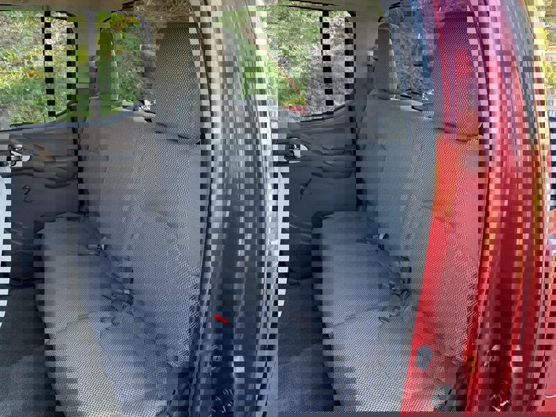 Used 2015 Nissan Frontier S image 24