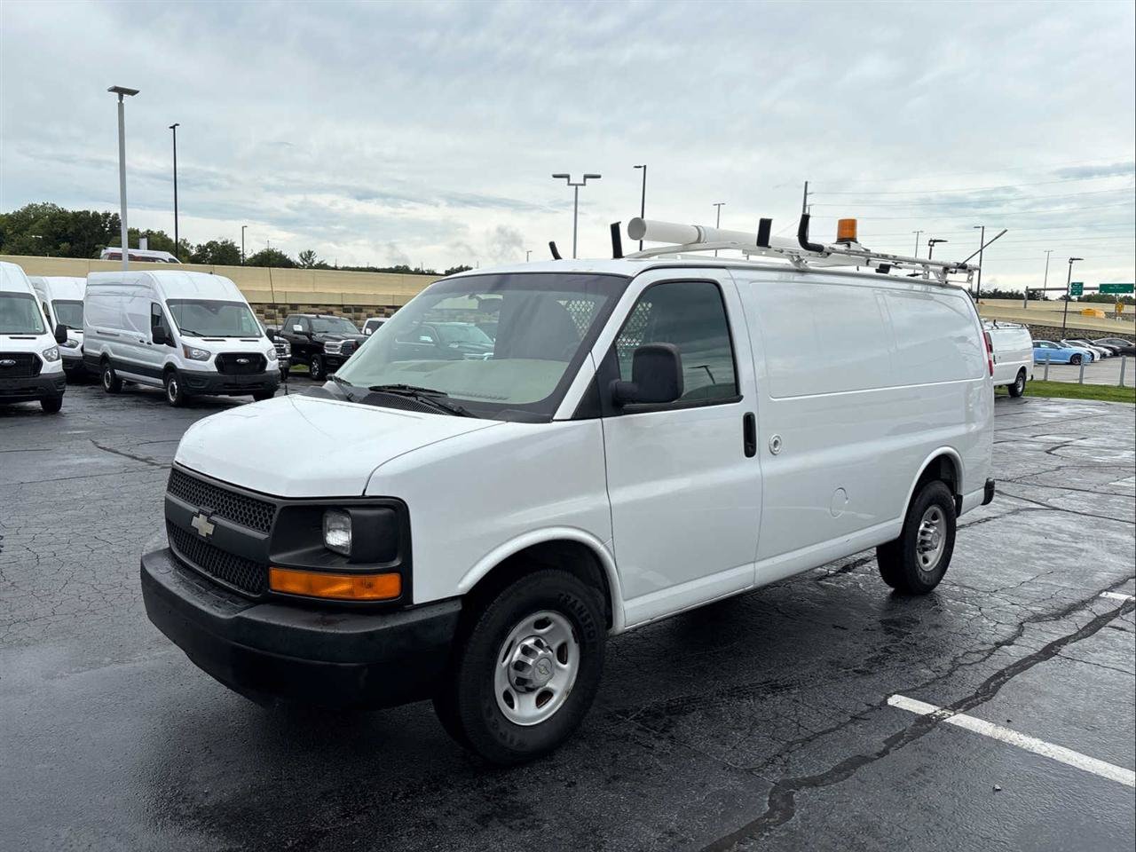 Used 2012 Chevrolet Express 2500 RWD image 4