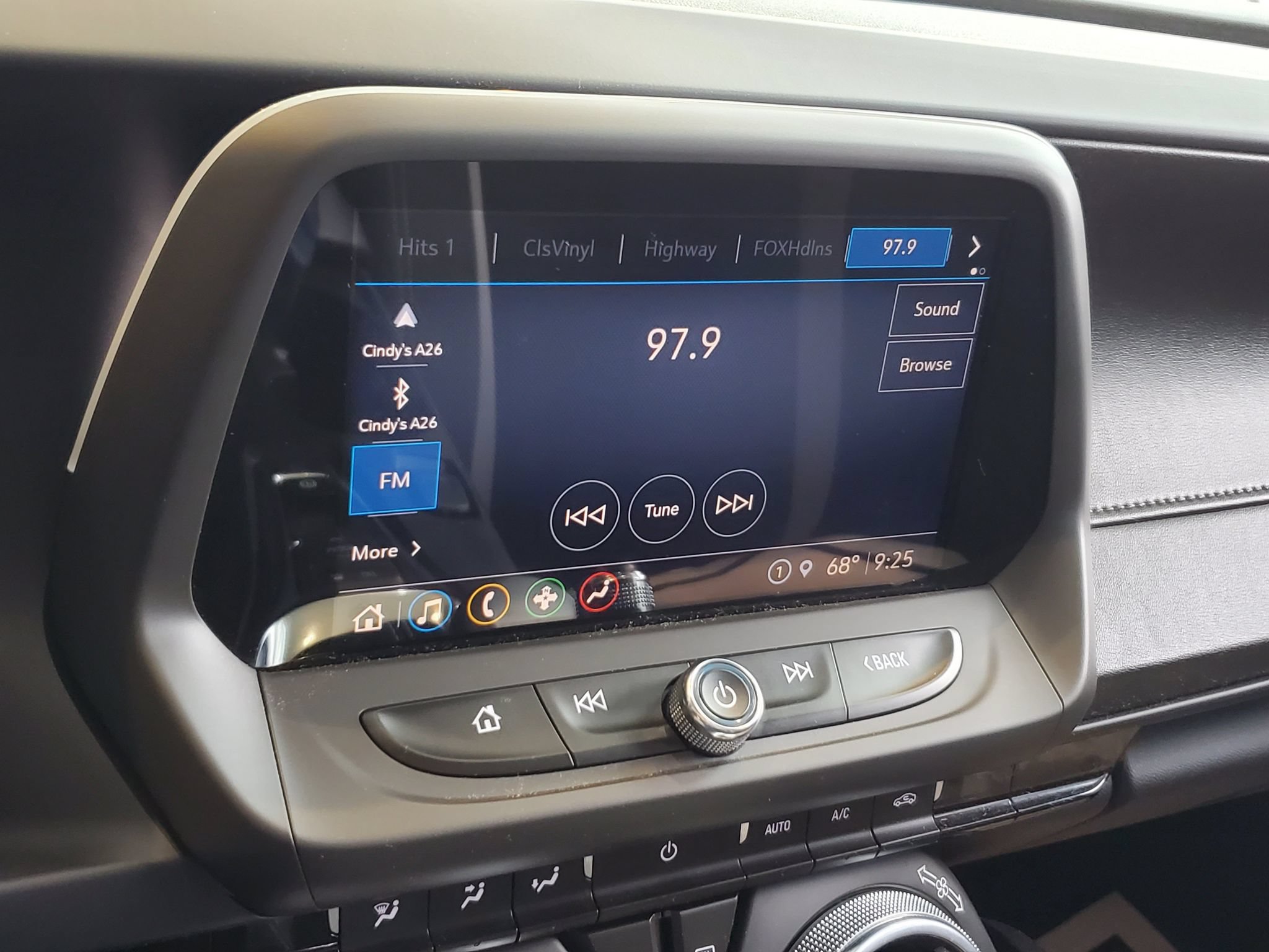 Used 2022 Chevrolet Camaro LT RWD image 24