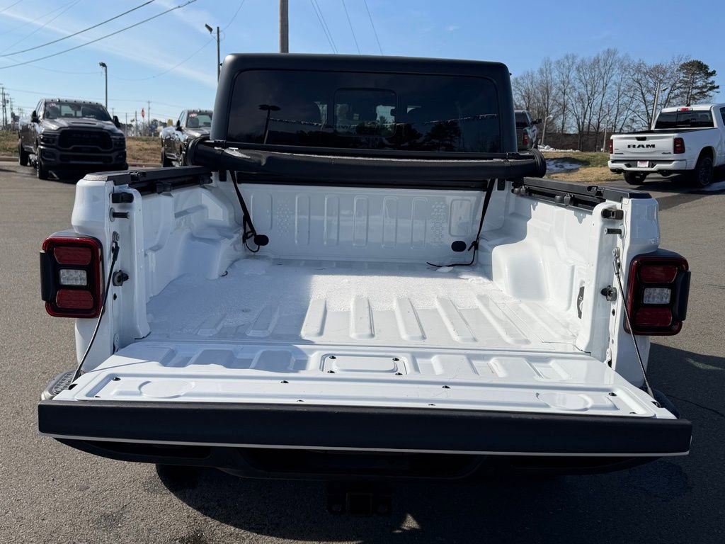 Used 2024 Jeep Gladiator Sport image 5