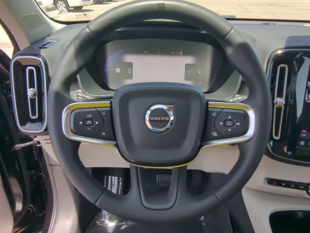 Used 2023 Volvo XC40 B5 Plus w/ Protection Package Premier AWD/4WD image 21