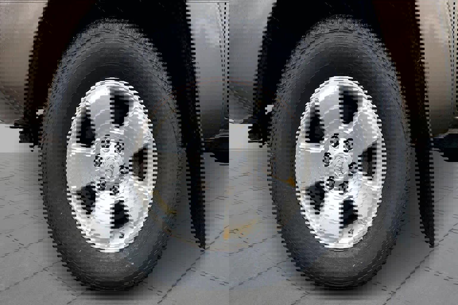 Used 2013 Toyota Tacoma 4x4 Double Cab w/ TRD Sport Pkg image 11